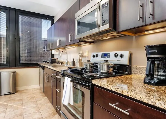 Modern Chic Downtown 6th Floor Views Fast Wifi 24-7 Gym Lounge Roku