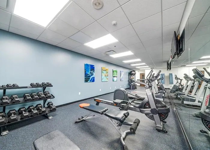 Modern Chic Downtown 6th Floor Views Fast Wifi 24-7 Gym Lounge Roku * Pittsburgh