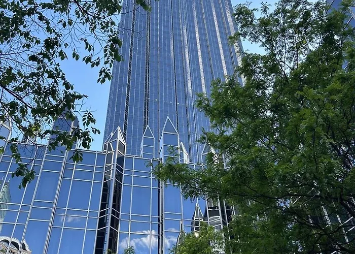 Modern Chic Downtown 6th Floor Views Fast Wifi 24-7 Gym Lounge Roku * Pittsburgh